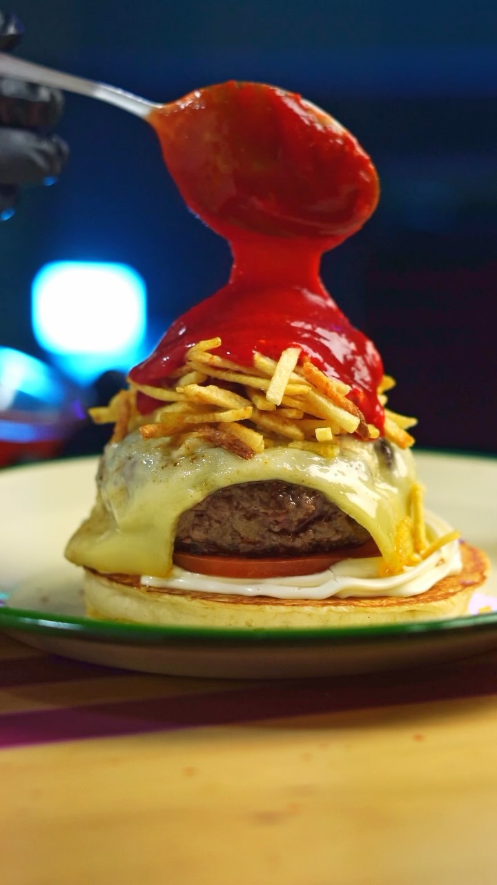 Fotograma del reel de la Oasis Burger